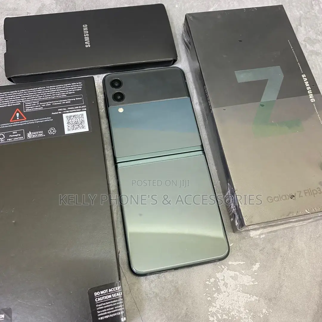New Samsung Galaxy Z Flip3 5G 128 GB Black
