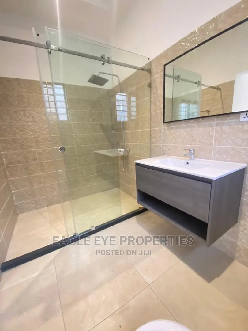 4bdrm House in East Legon for sale