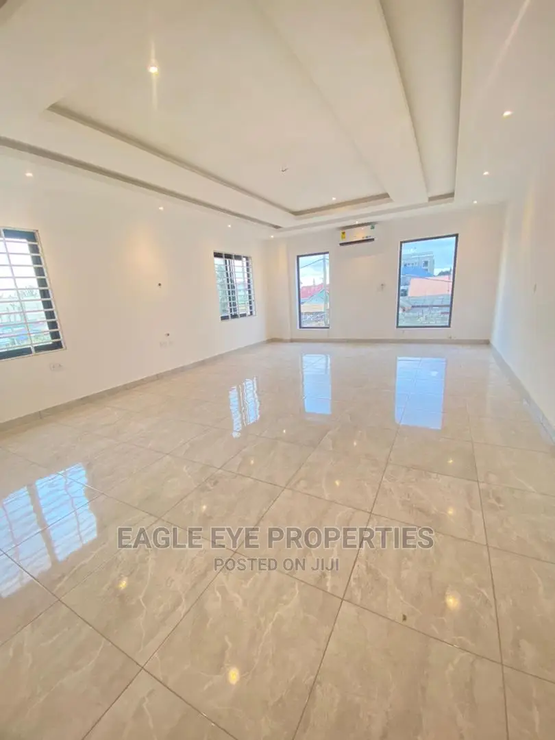 4bdrm House in East Legon for sale