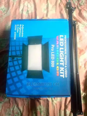PRO LED 800 Professional Video Light With Stand Rechargeable