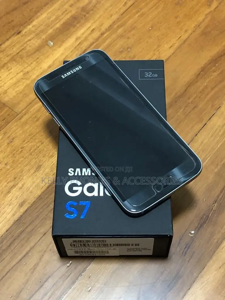 New Samsung Galaxy S7 32 GB Black