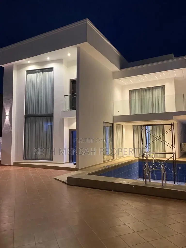 4bdrm Mansion in East Legon for sale