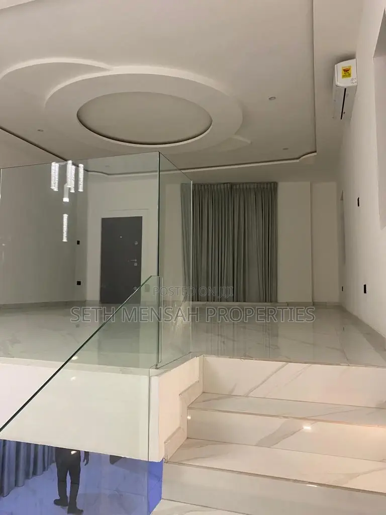 4bdrm Mansion in East Legon for sale