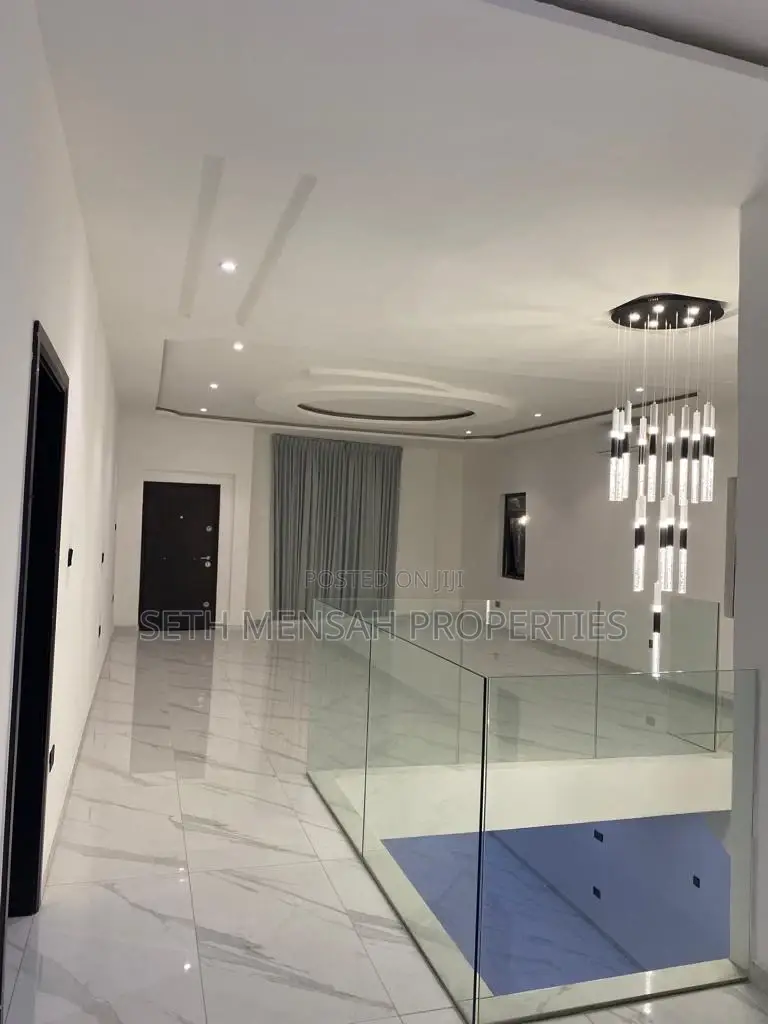 4bdrm Mansion in East Legon for sale