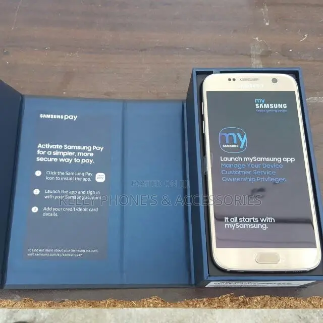 New Samsung Galaxy S7 32 GB Gold