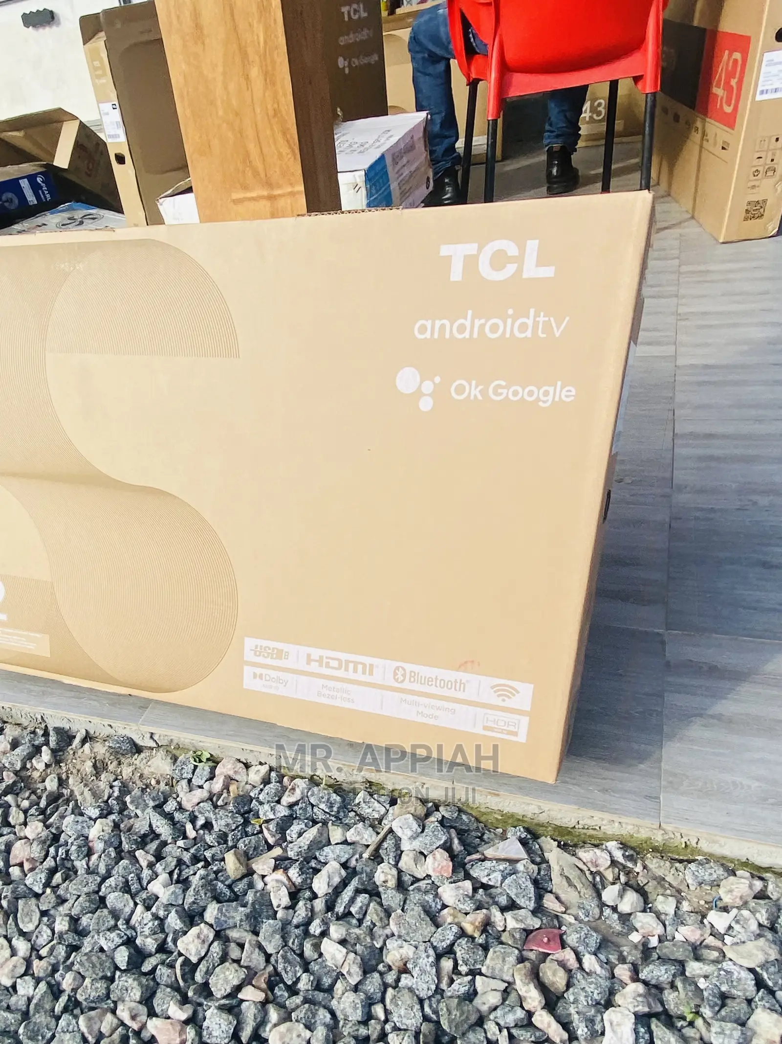 Slim Sleek Design TCL 32S5400 32 Inch Full HD Smart Led Tv.