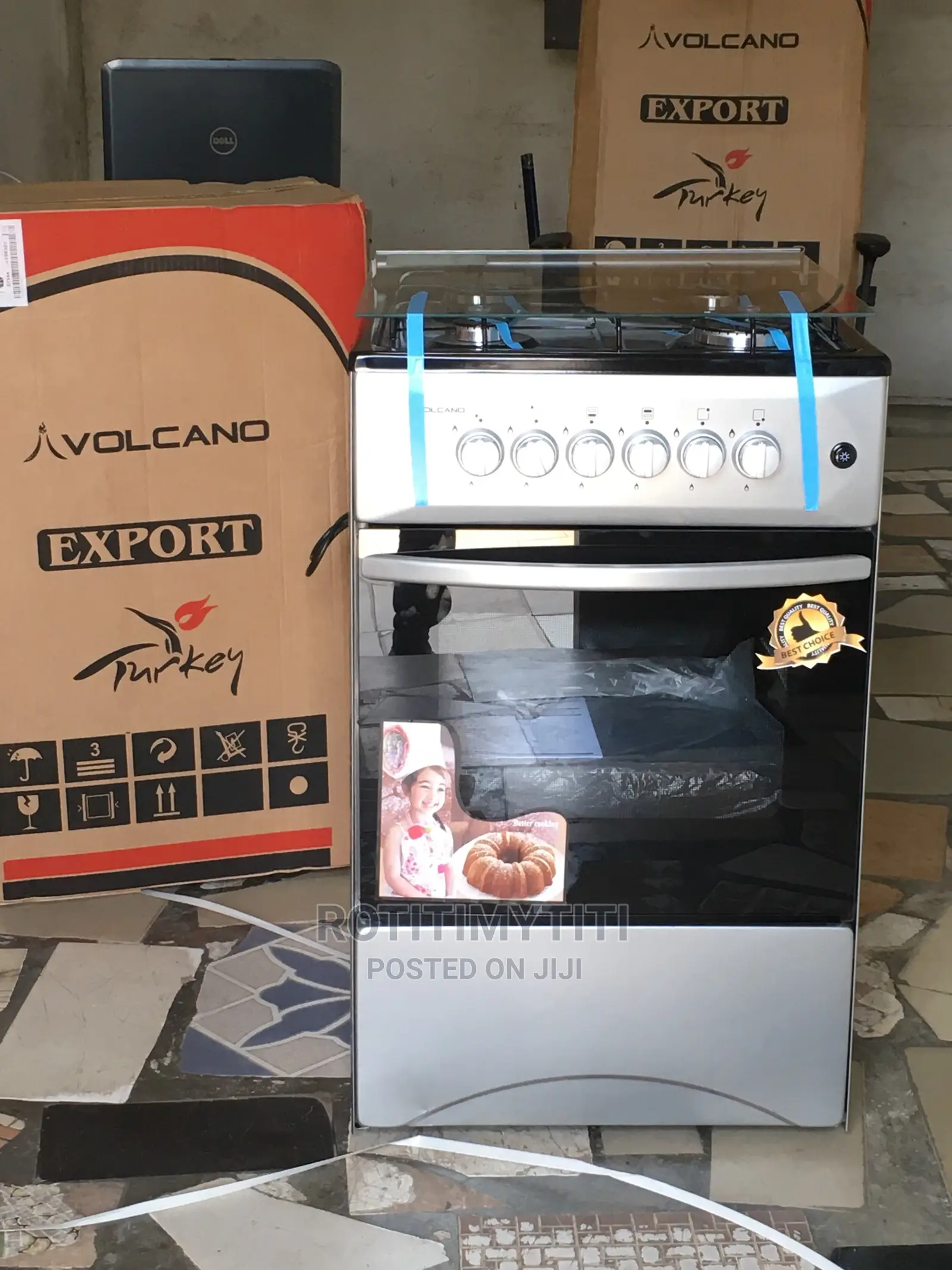 Volcano 4 Burner Silver Gas Cooker in Accra Metropolitan Kitchen