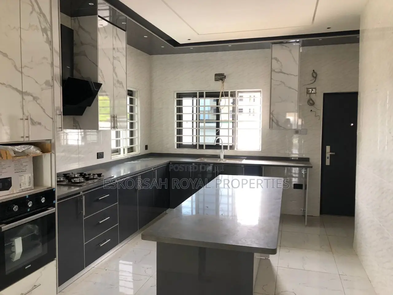 3bdrm House in Lakeside Estate for sale