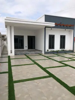 3bdrm House in Lakeside Estate for sale