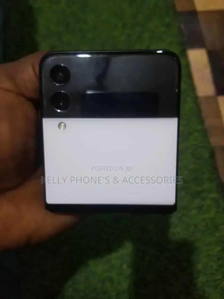 New Samsung Galaxy Z Flip 3 256 GB White