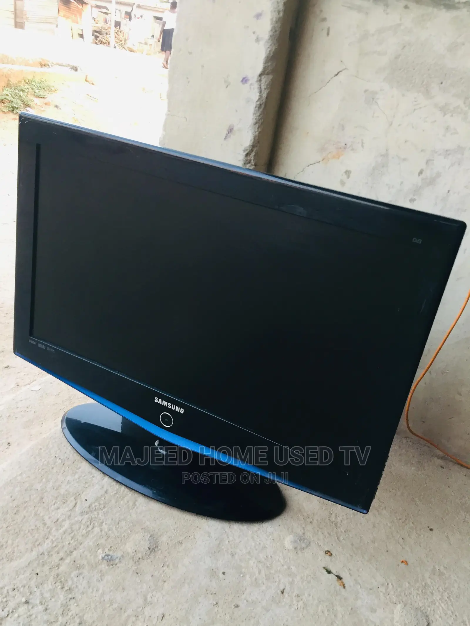 Samsung LCD TV 32 Inches