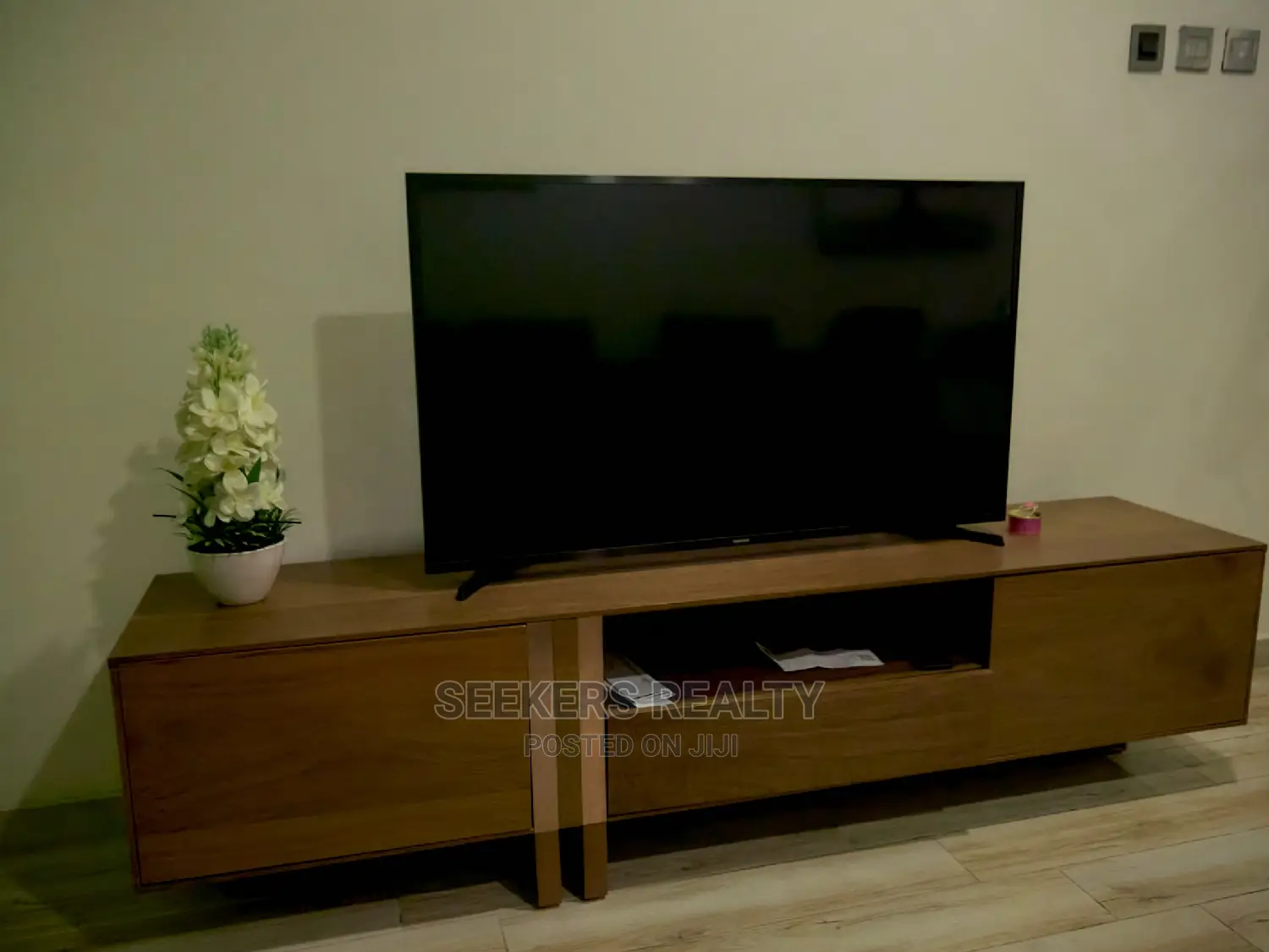 Furnished 2bdrm Apartment in Seekers Realty, Cantonments for sale