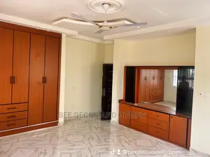 3bdrm House in Bee Decor And Homes, Abokobi for sale