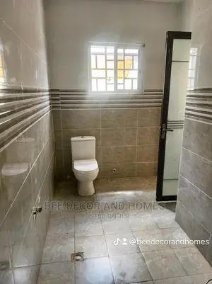 3bdrm House in Bee Decor And Homes, Abokobi for sale