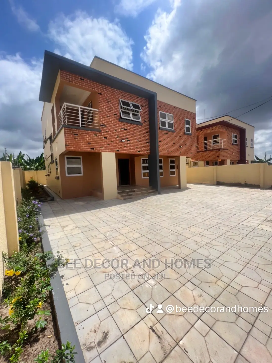 3bdrm House in Bee Decor And Homes, Abokobi for sale