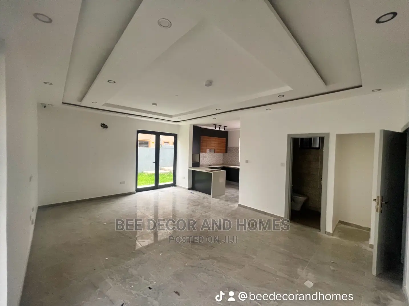 3bdrm Townhouse/Terrace in Bee Decor And Homes, North Legon for sale