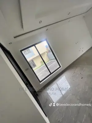 3bdrm Townhouse/Terrace in Bee Decor And Homes, North Legon for sale