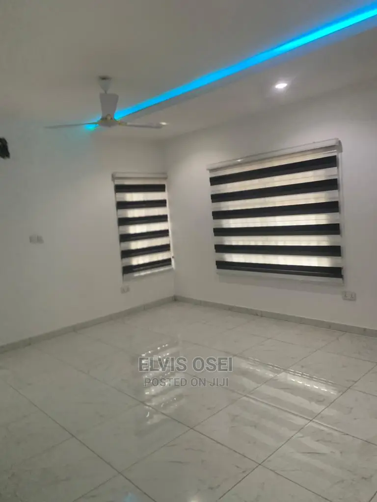 6bdrm House in Aja Jelbal, Pokuase for rent