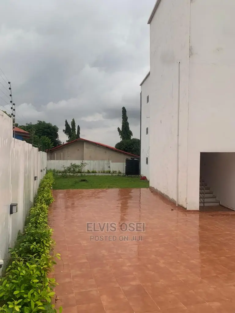 6bdrm House in Aja Jelbal, Pokuase for rent