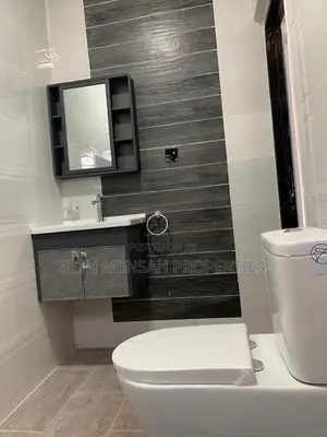 4bdrm House in Adenta for sale