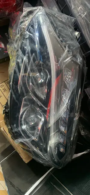 Mecedes Benz W205 C300 Double Charger Headlights 2015-2019