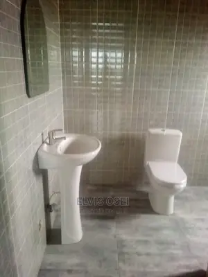 2bdrm Bedsitter in Blue Kloss Gbawe for rent