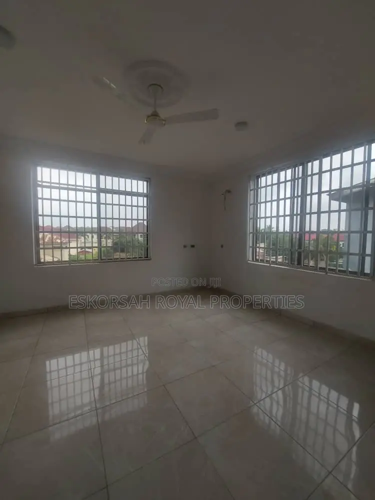 2bdrm Apartment in Adjiringanor, Adjiriganor for rent