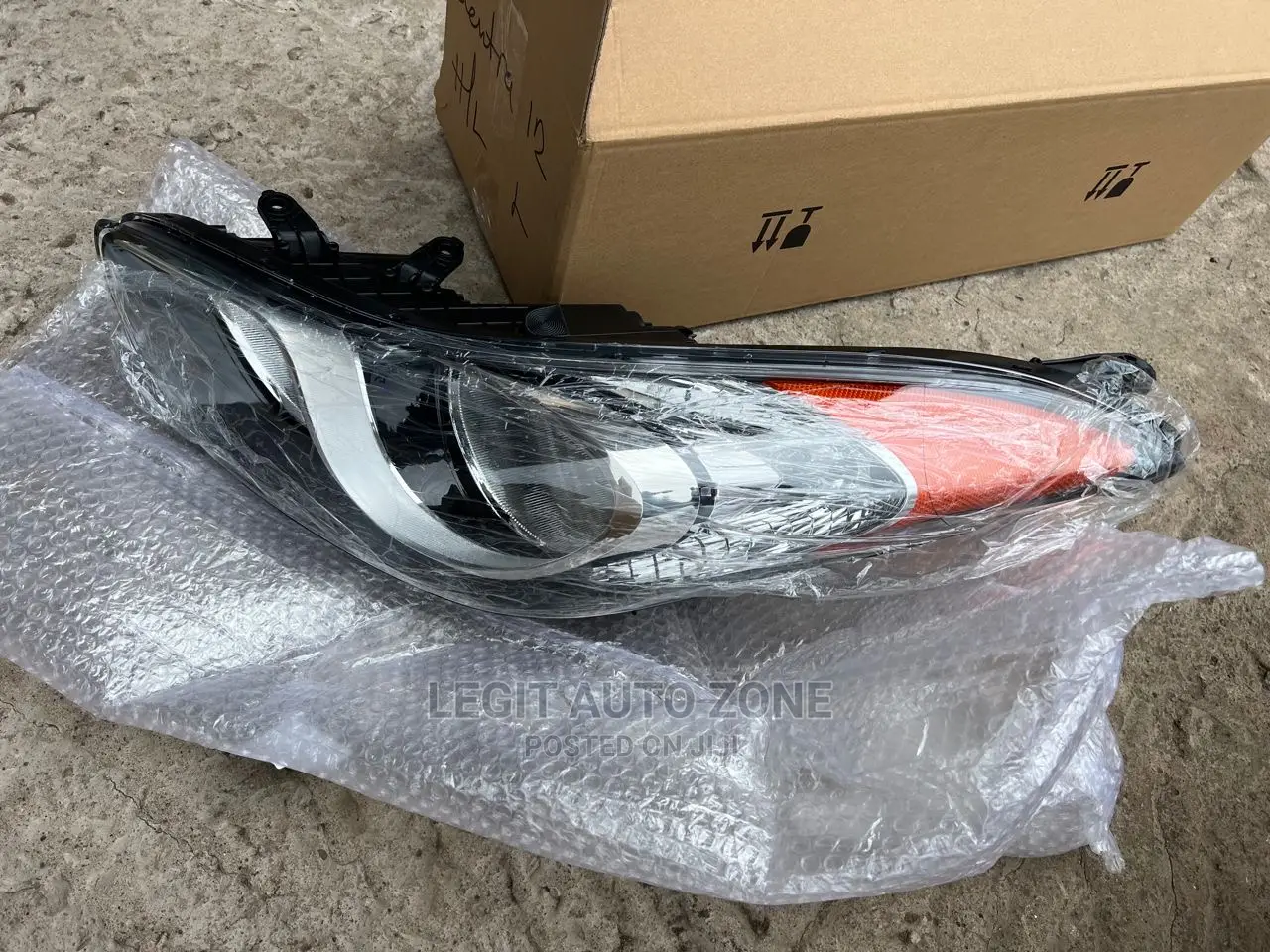 Hyundai Elantra 2013 Headlights
