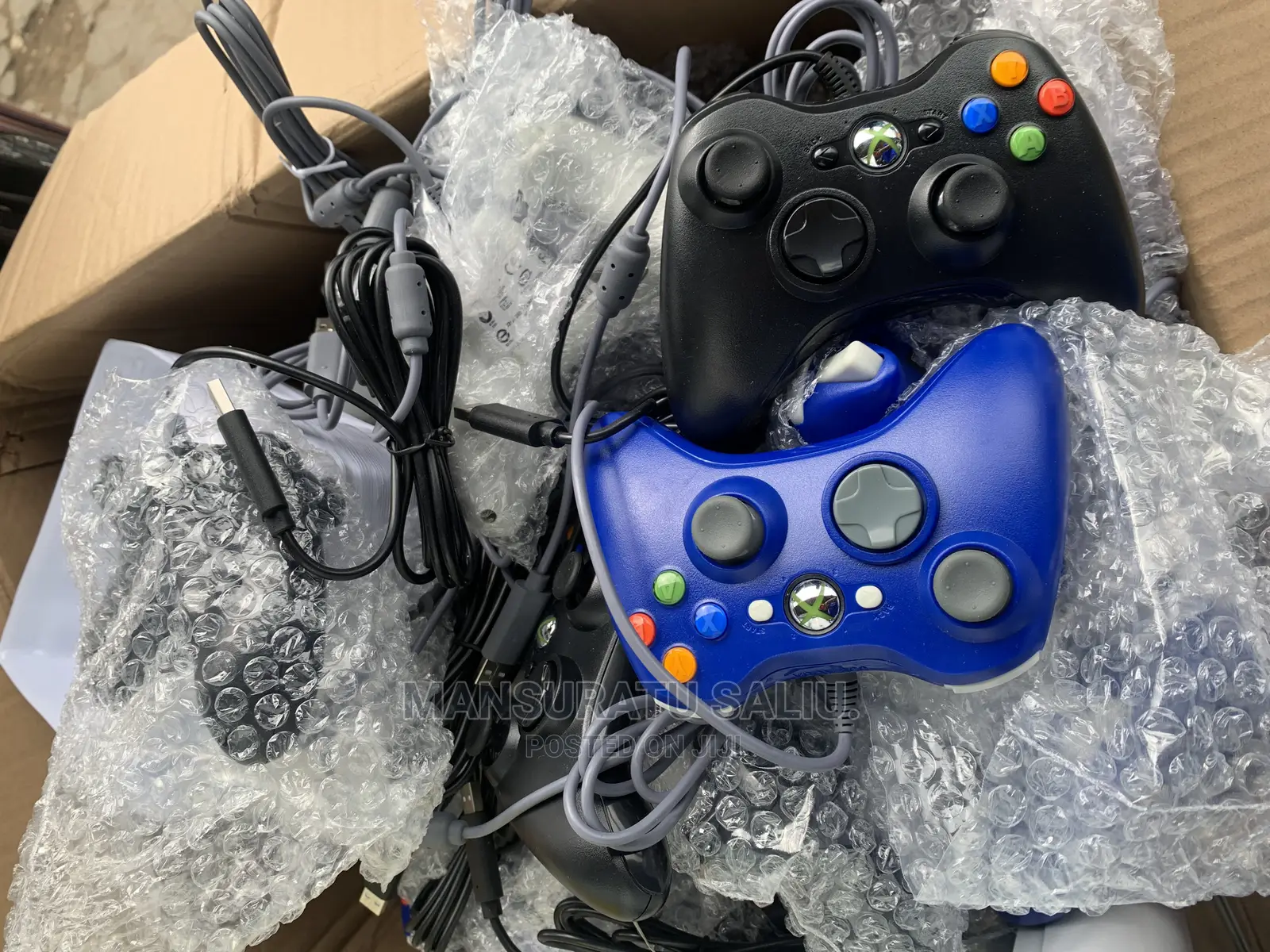 XBOX 360 Wired Controller in Circle Accessories & Supplies for