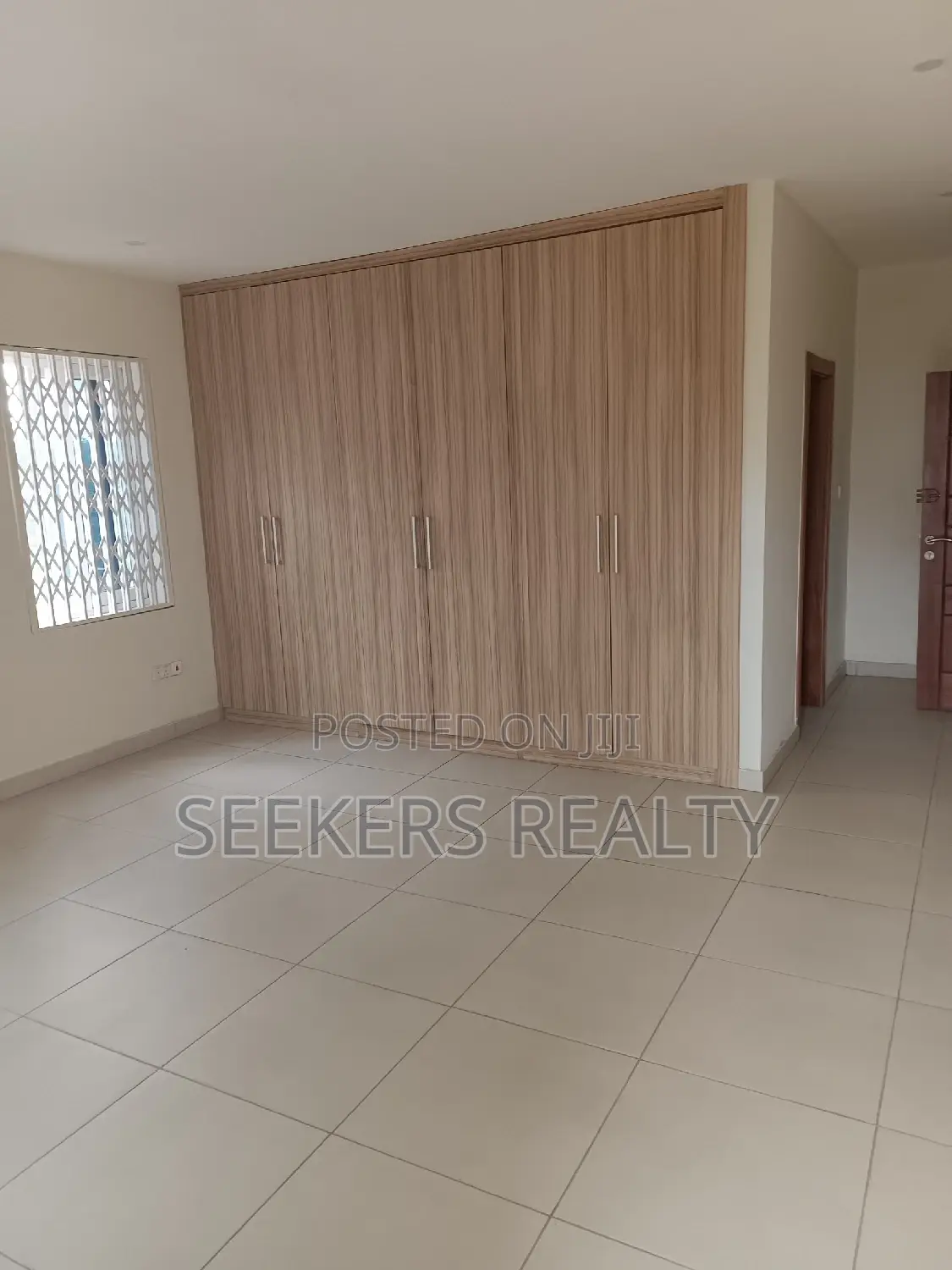 3bdrm Townhouse / Terrace in Seekers Realty, Cantonments for rent