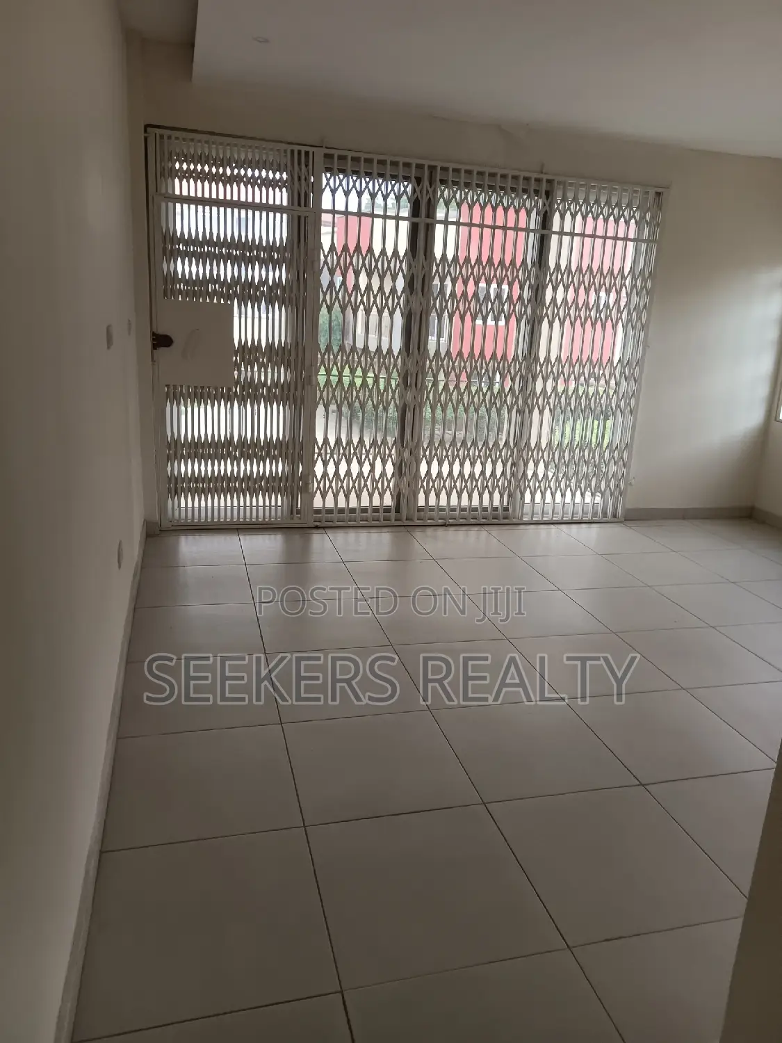 3bdrm Townhouse / Terrace in Seekers Realty, Cantonments for rent