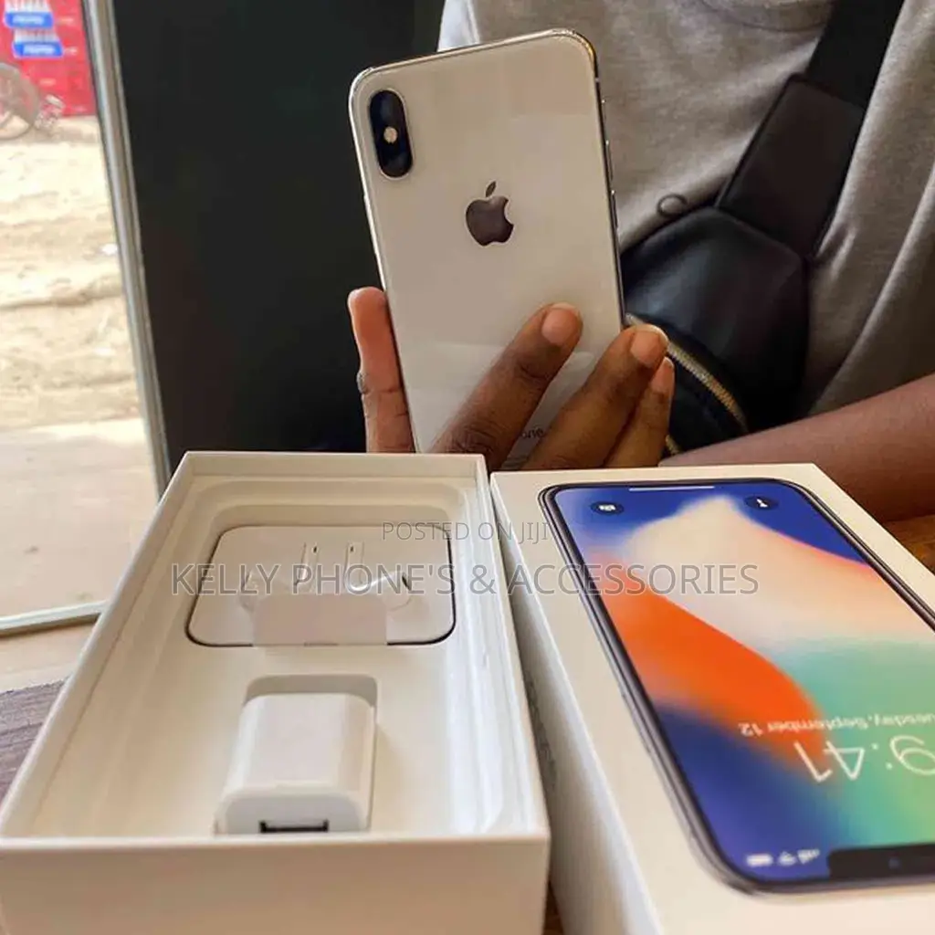 New Apple iPhone X 256 GB Silver