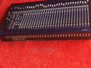 Yamaha 32 Channel Live Console