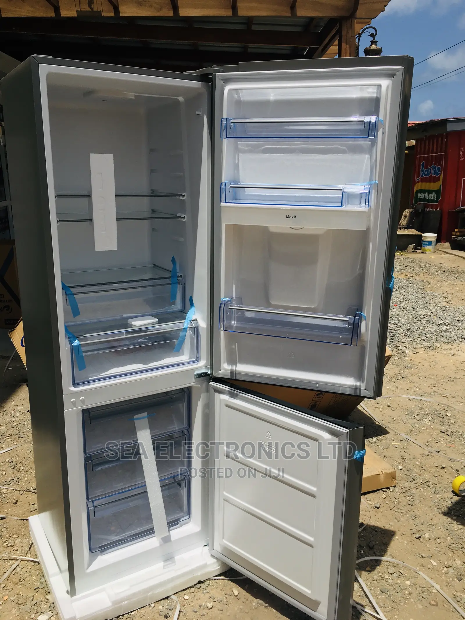 Pearl 309 Litres Fridge With Water Dispenser Glass Surface
