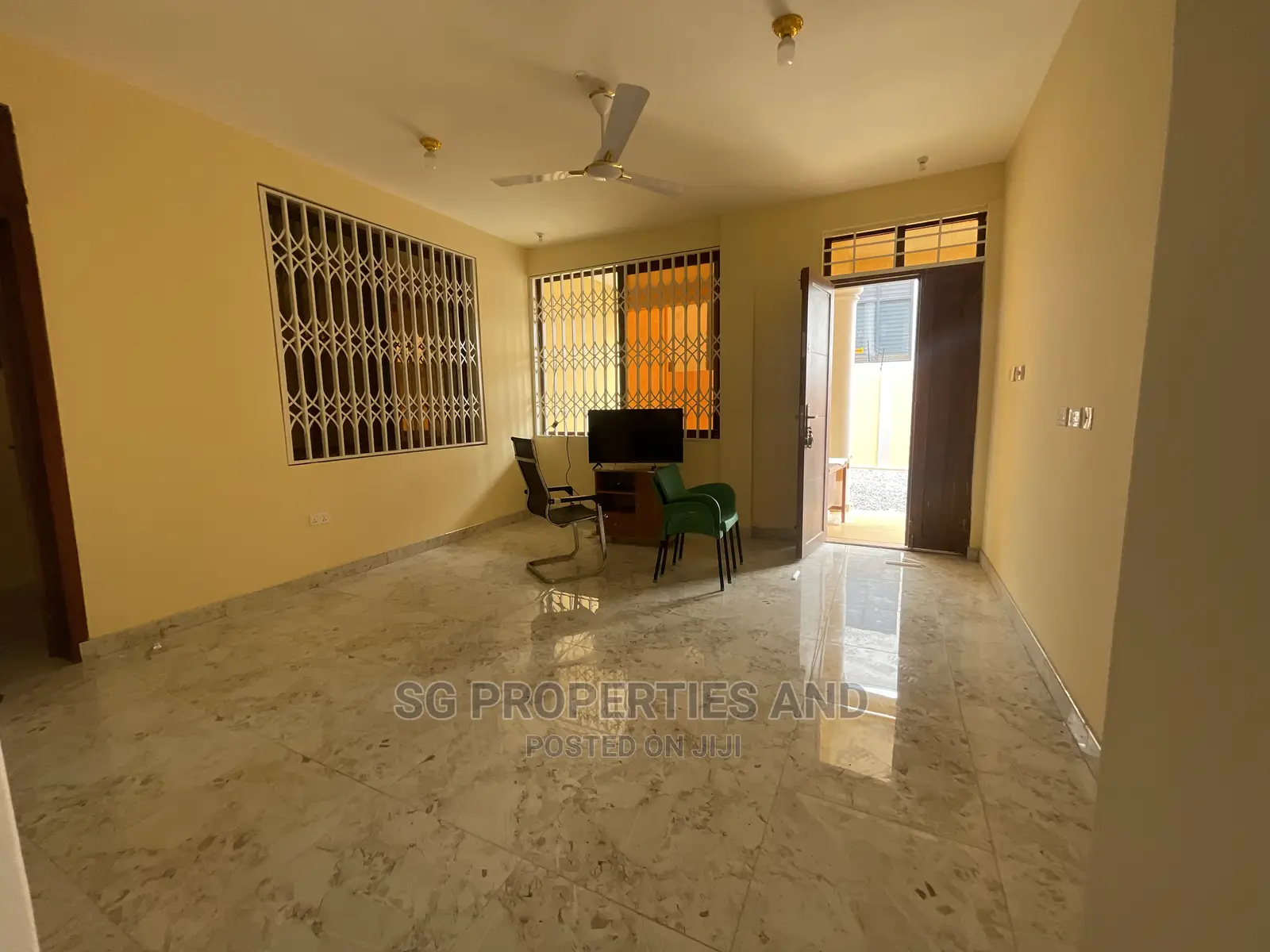 3bdrm Apartment in Com 18 Kfc, Spintex for rent