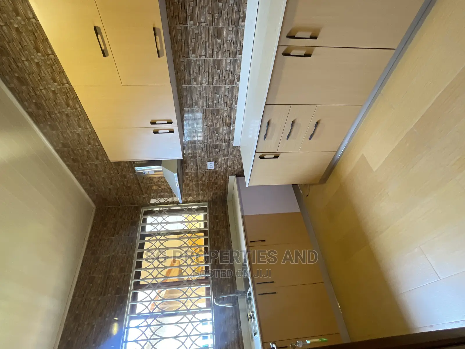 3bdrm Apartment in Com 18 Kfc, Spintex for rent