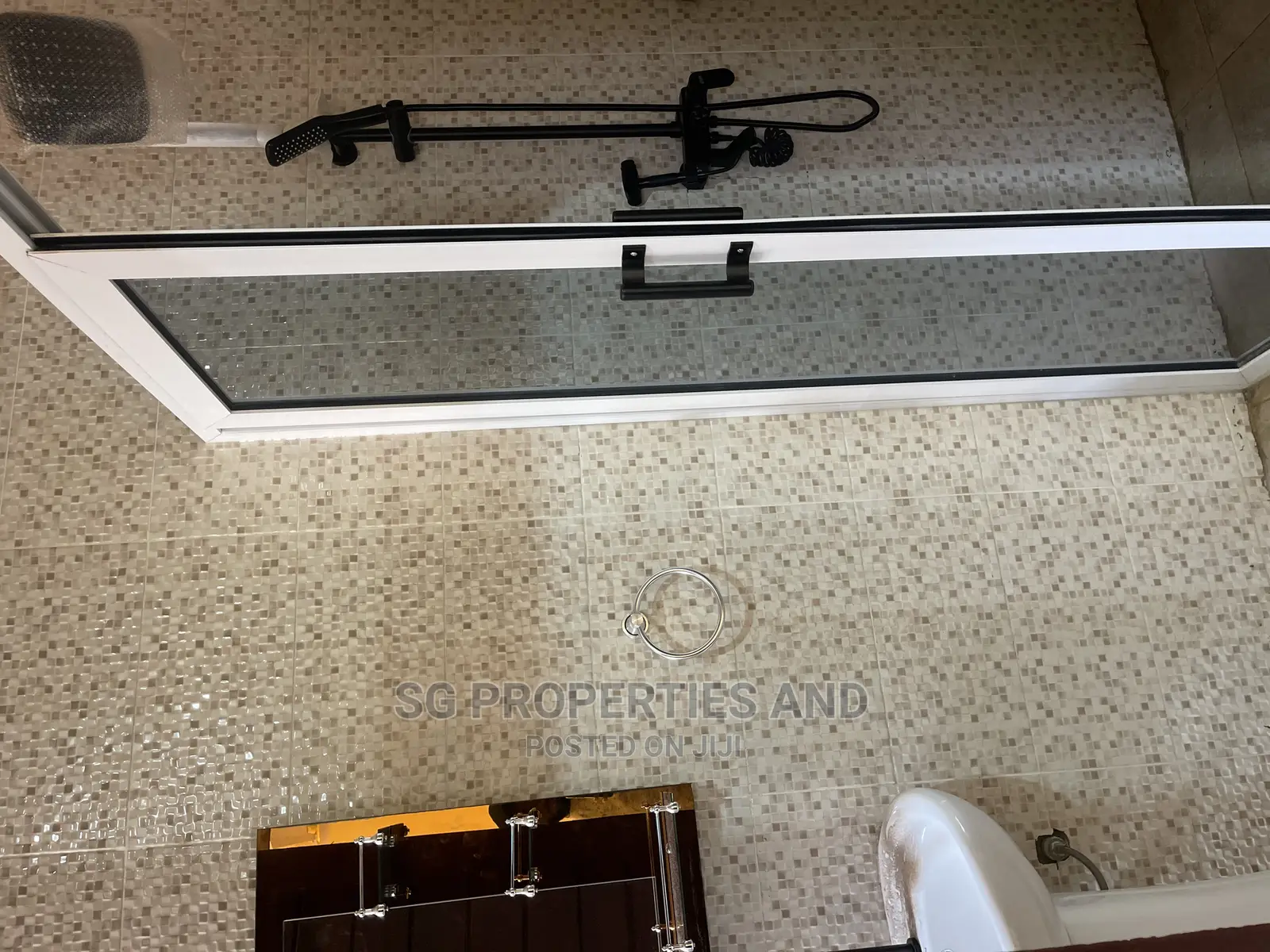 3bdrm Apartment in Com 18 Kfc, Spintex for rent