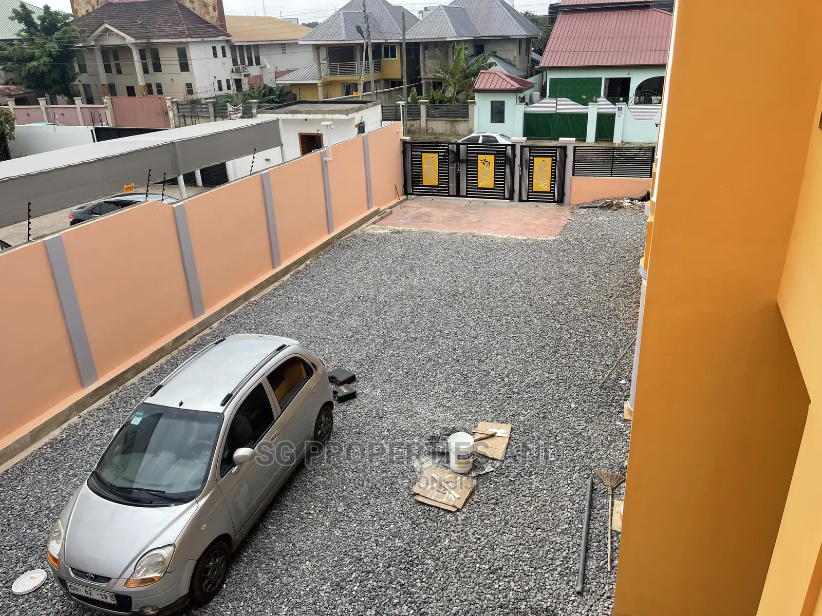 3bdrm Apartment in Com 18 Kfc, Spintex for rent