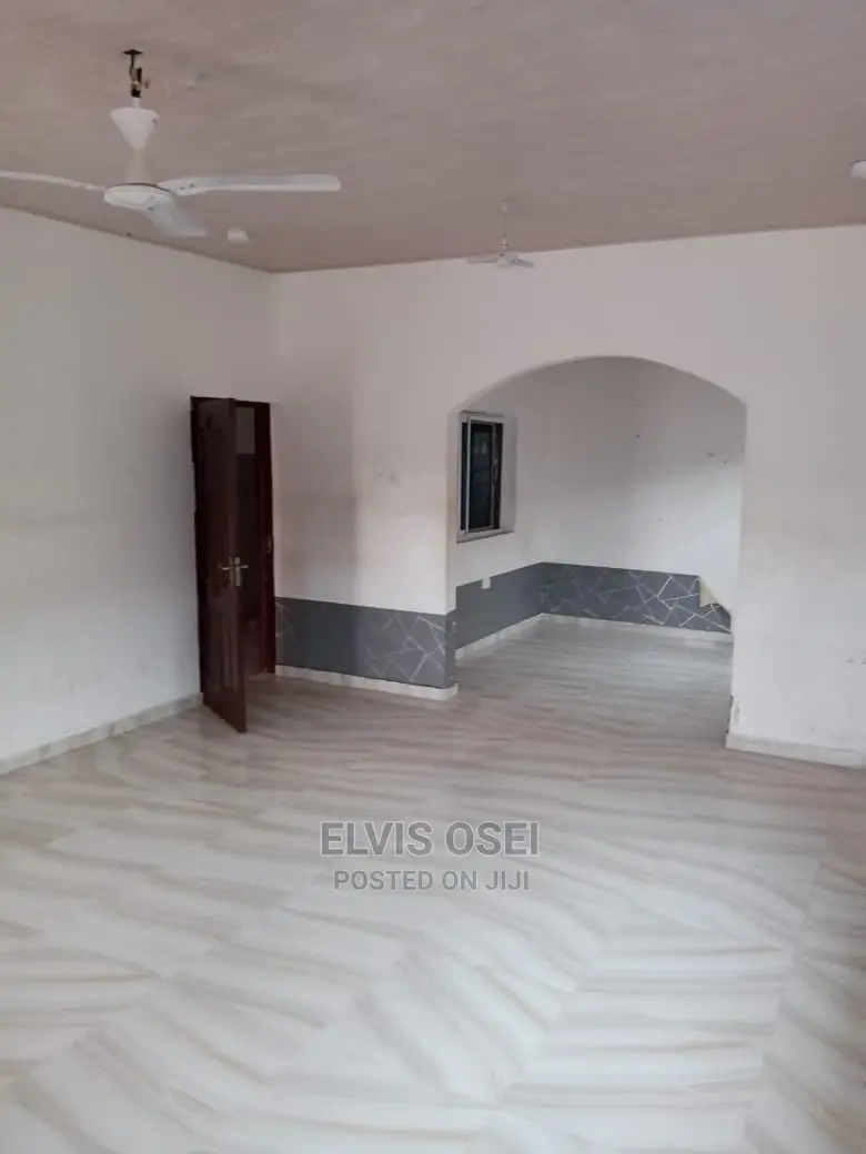3bdrm House in Red Top, Weija for sale
