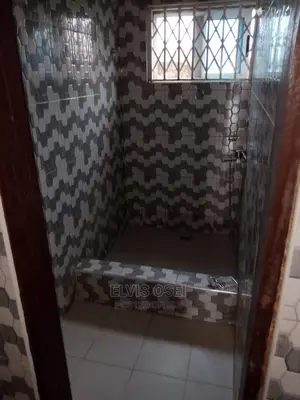3bdrm House in Red Top, Weija for sale
