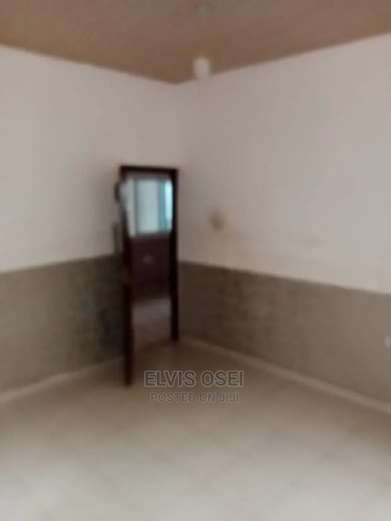 3bdrm House in Red Top, Weija for sale