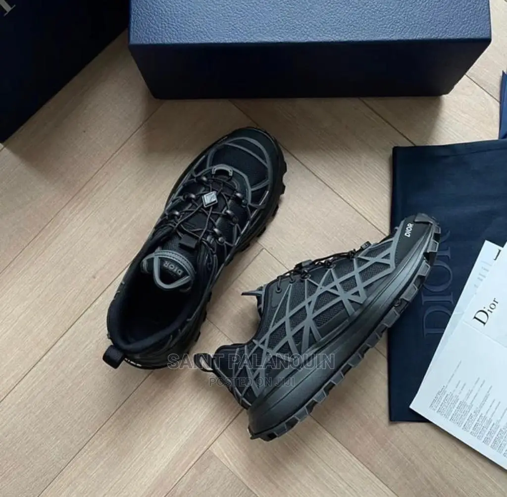 Christian Dior B31