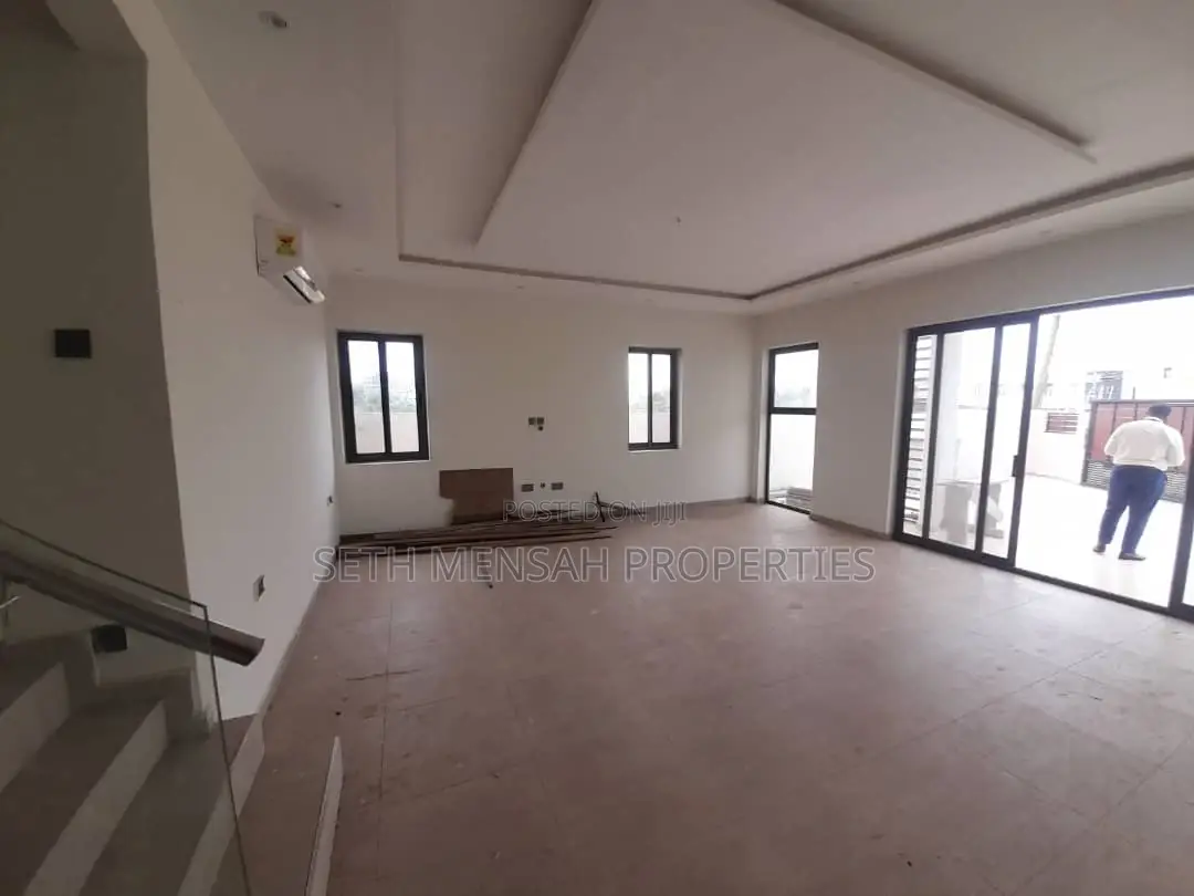 3bdrm Bungalow in Teshie for sale