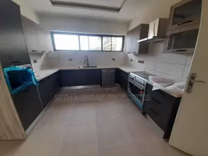 3bdrm Bungalow in Teshie for sale