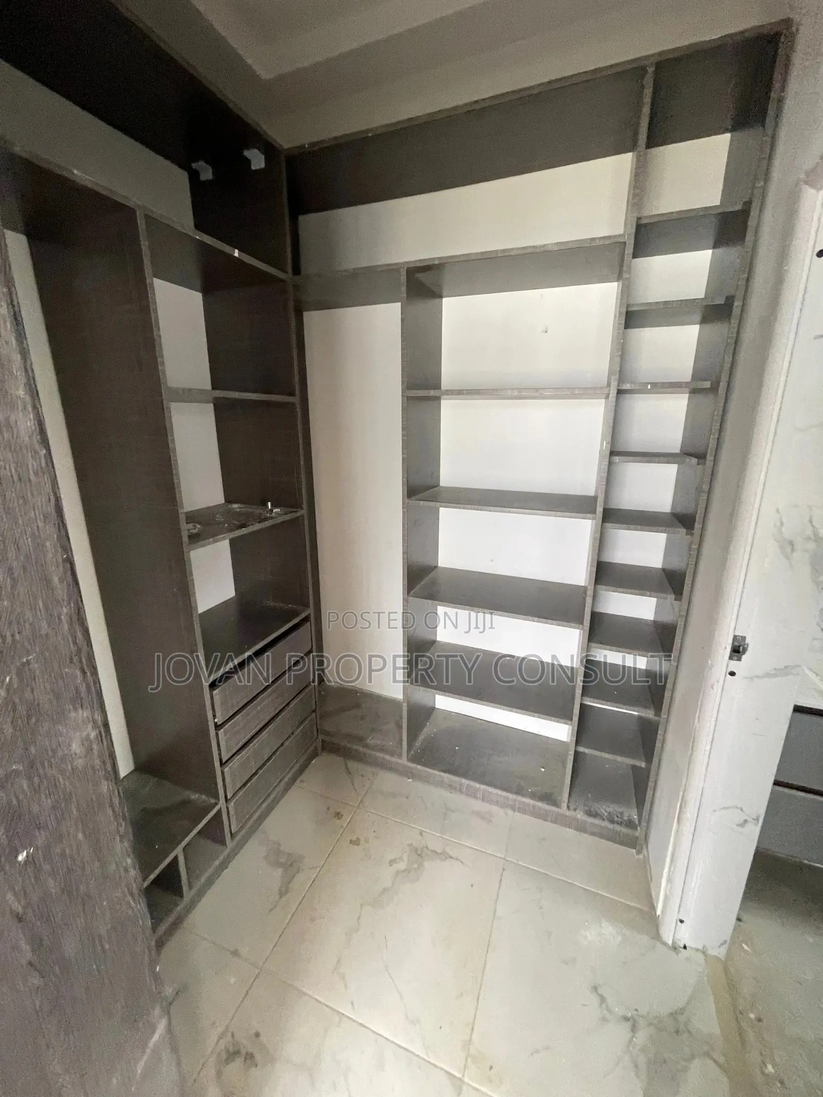 3bdrm House in Pokuase Odumasi, Ga South Municipal for sale