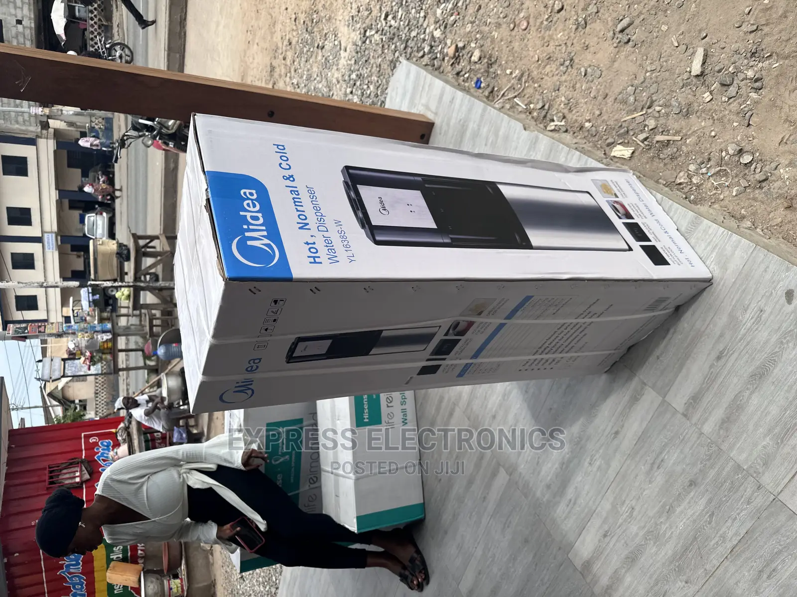 Spotted New Yl 1638s-W. Midea Dispenser With Fridge