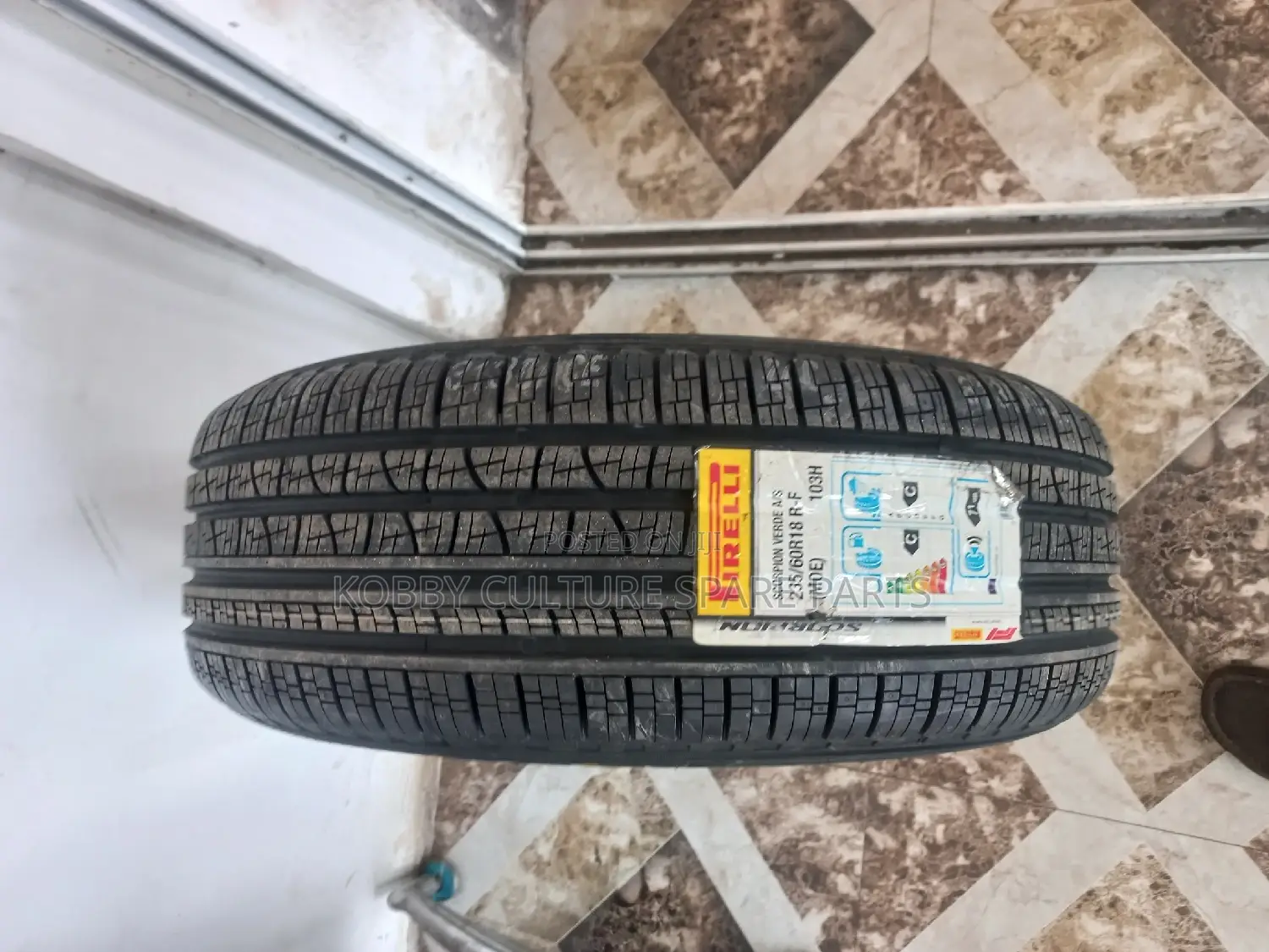 Grand Scorpion Pirelli 235/60 R18