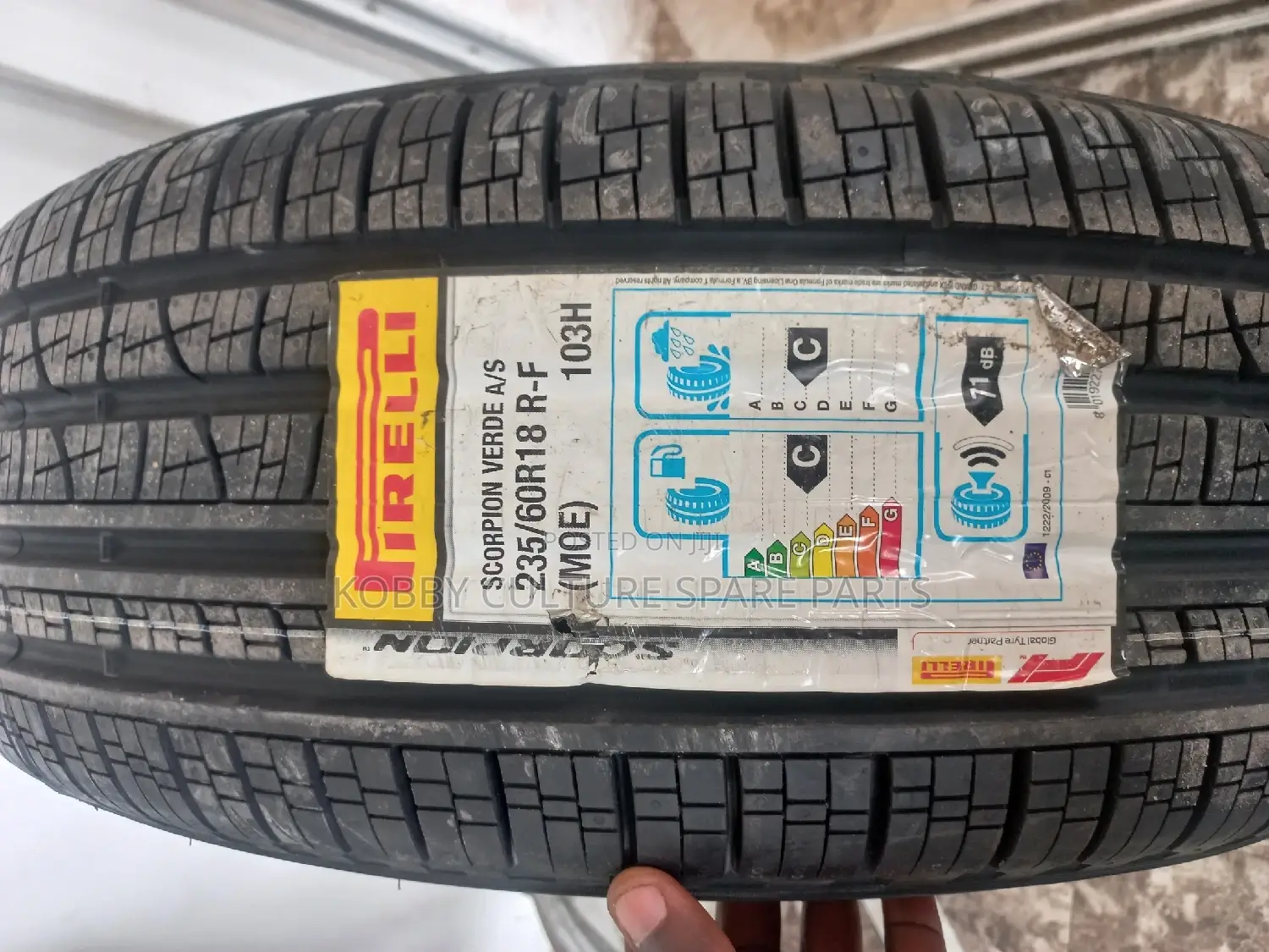 Grand Scorpion Pirelli 235/60 R18