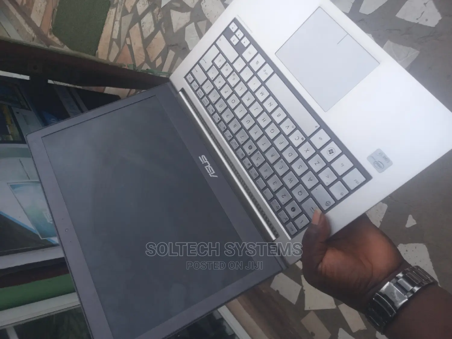 Laptop Asus UX305CA 8GB Intel Core I7 SSD 256GB