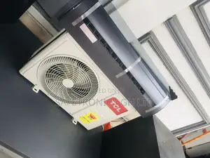 Mirror Inverter TCL Split Gas Airconditioner R410 1.5hp